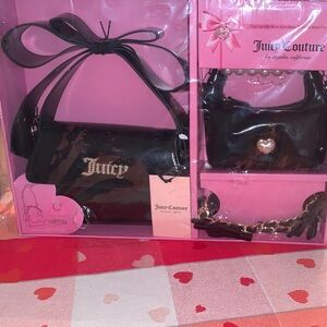 🆕 - UNIQUE Juicy Couture Black Clutch and Wristlet Set